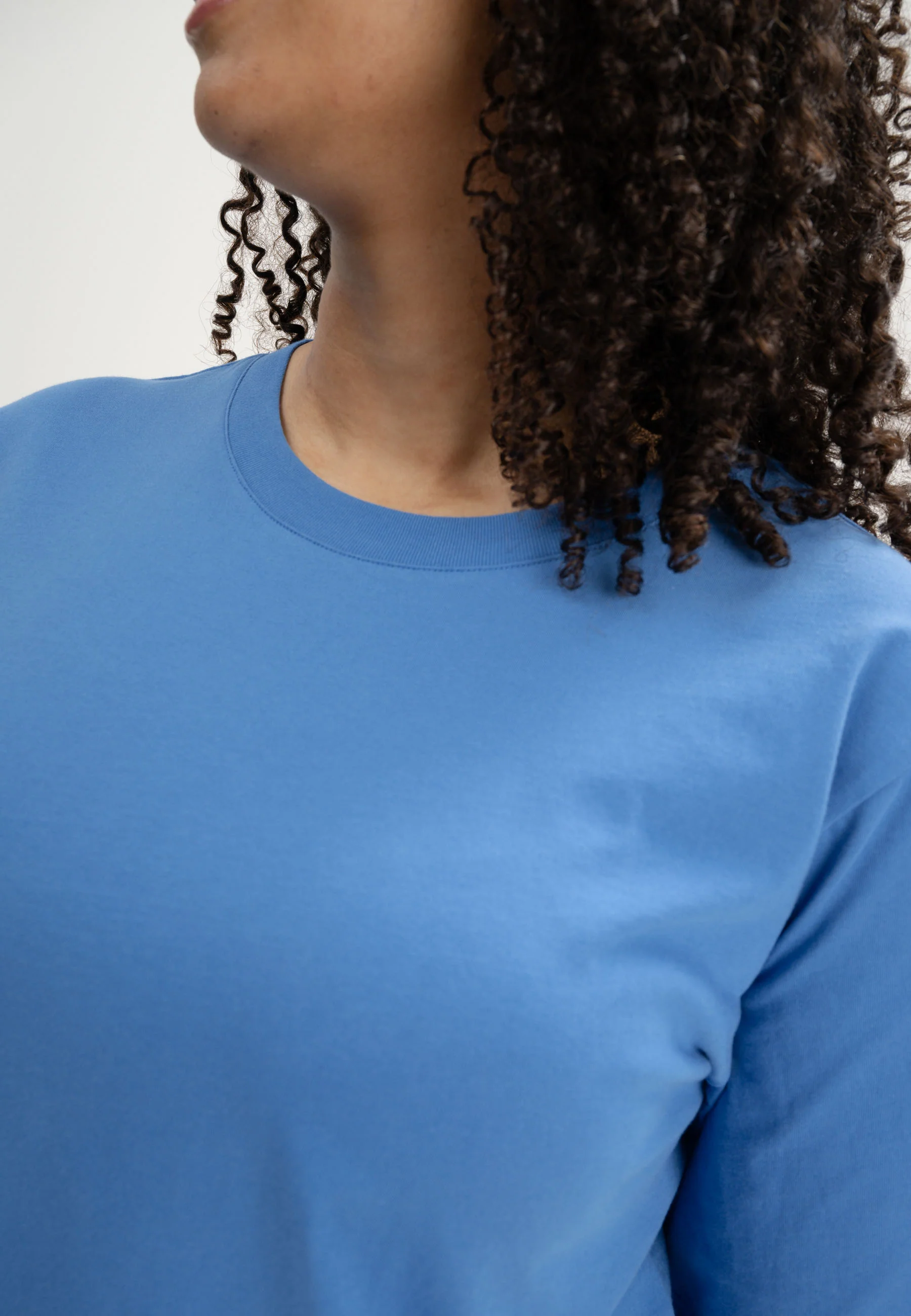 Cropped T-Shirt Style DESNA - Image 40