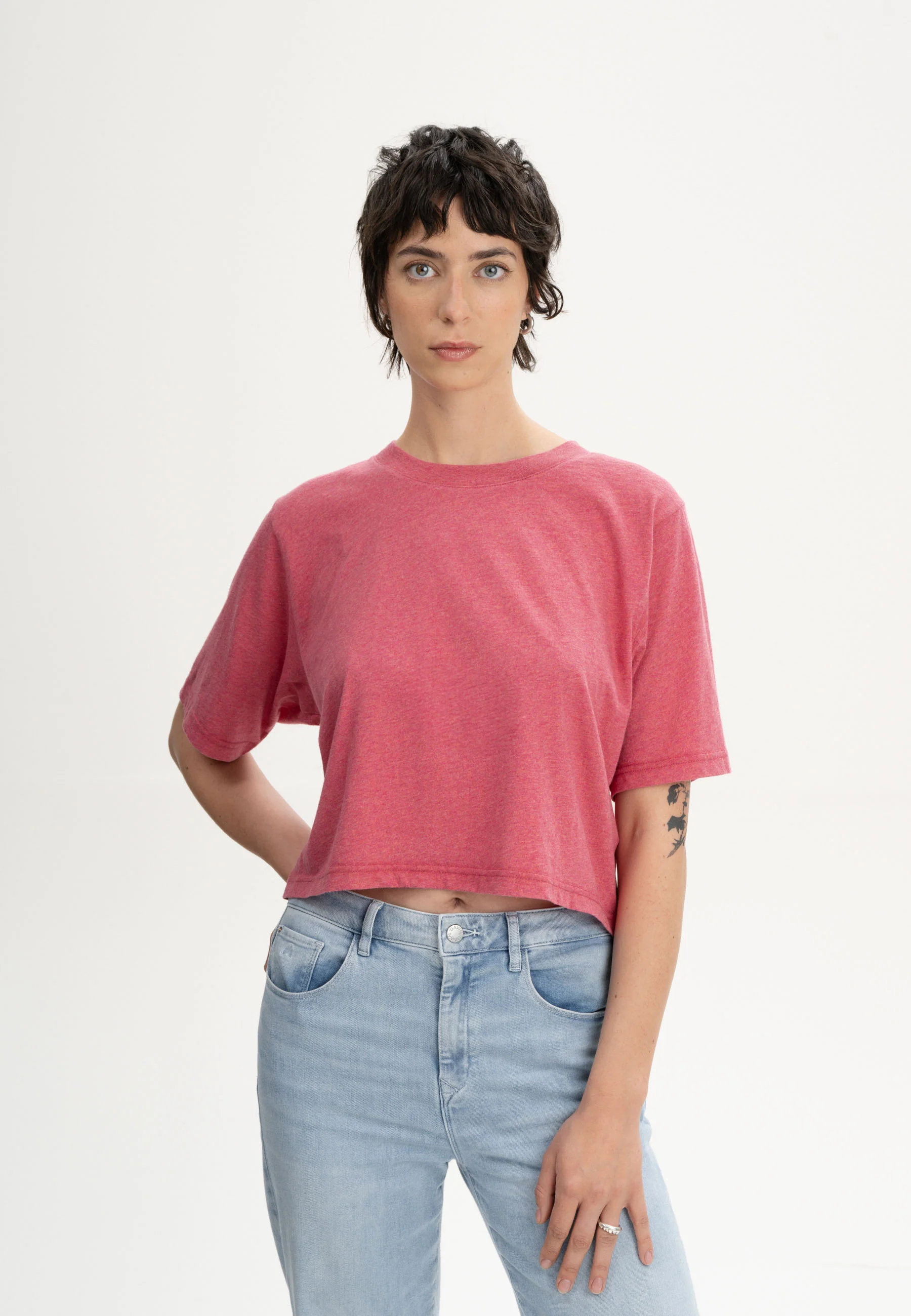 Cropped T-Shirt Style DESNA - Image 56