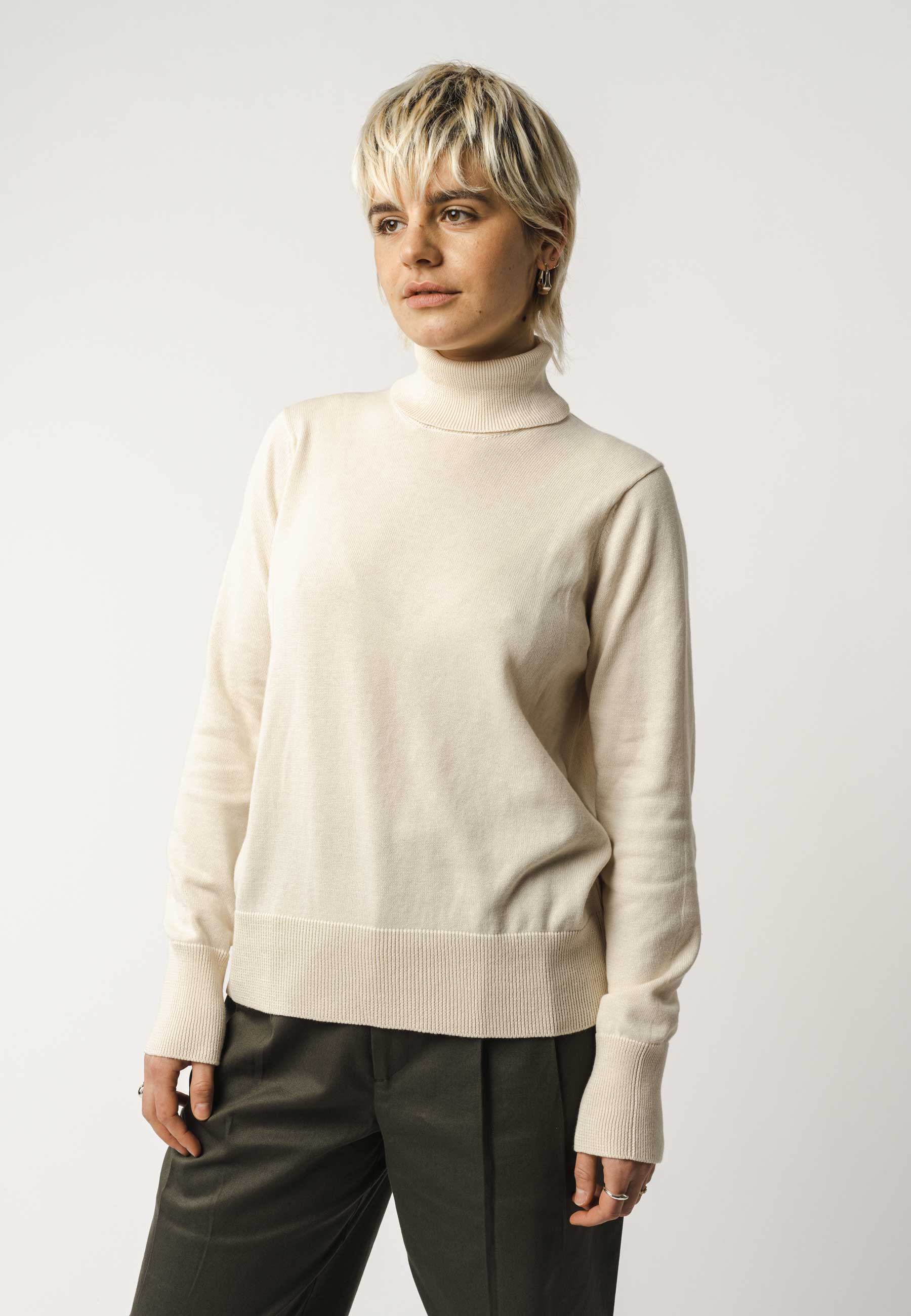 Feinstrick Rollkragenpullover Style MAYURA - Image 38