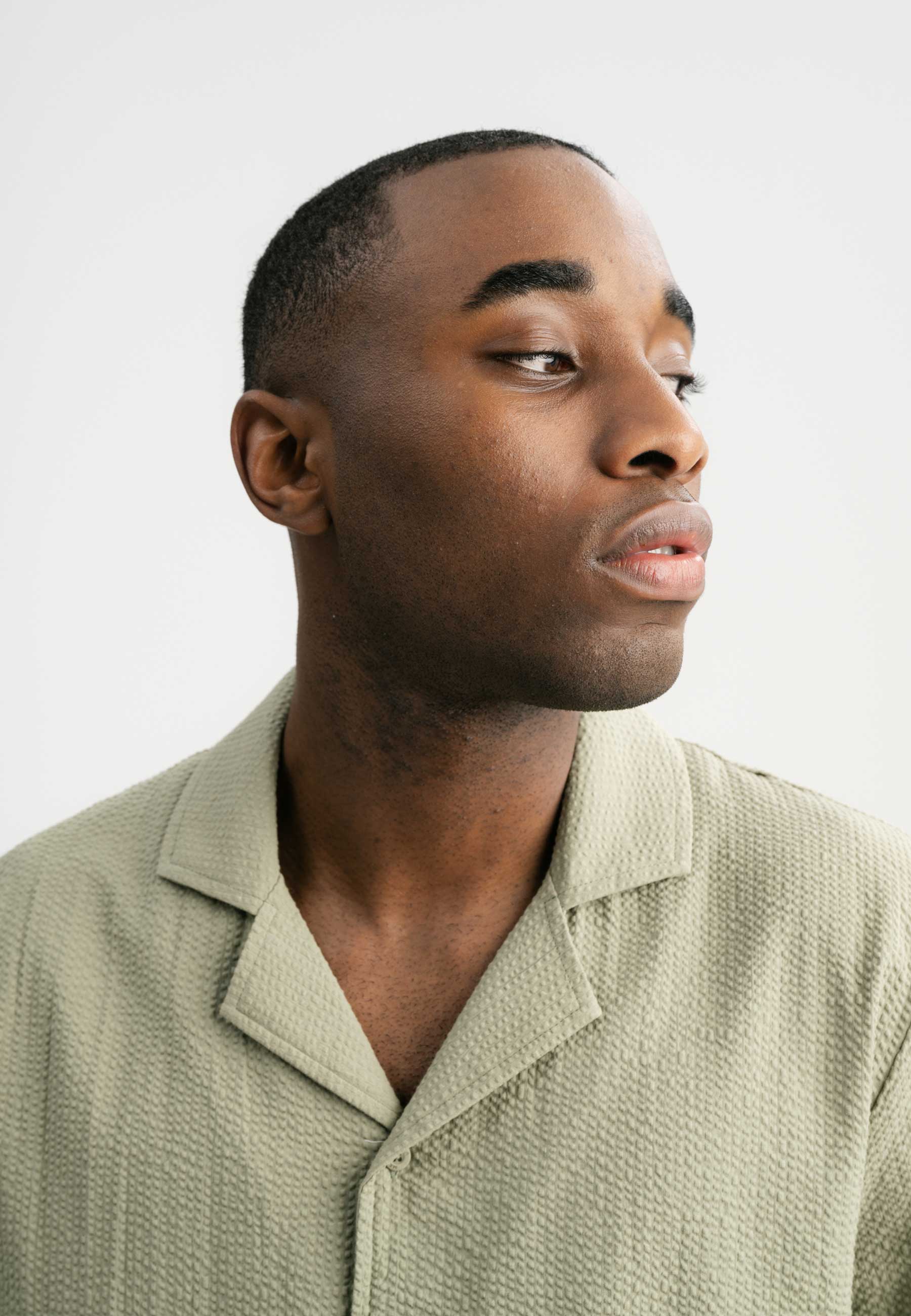 kurzärmliges Hemd mit Bowling-Kragen Style MOHAN - Image 10