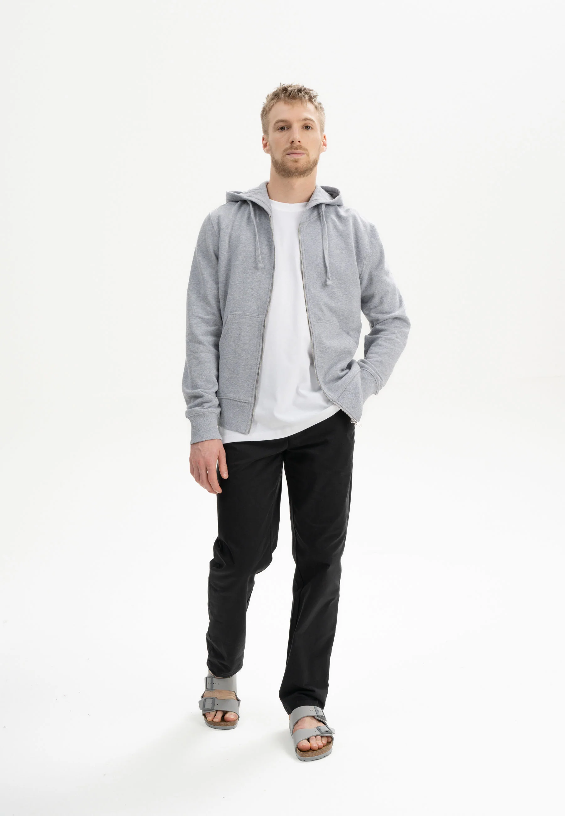 Hoodiejacke mit Reißverschluss Style DEVADAS - Image 11