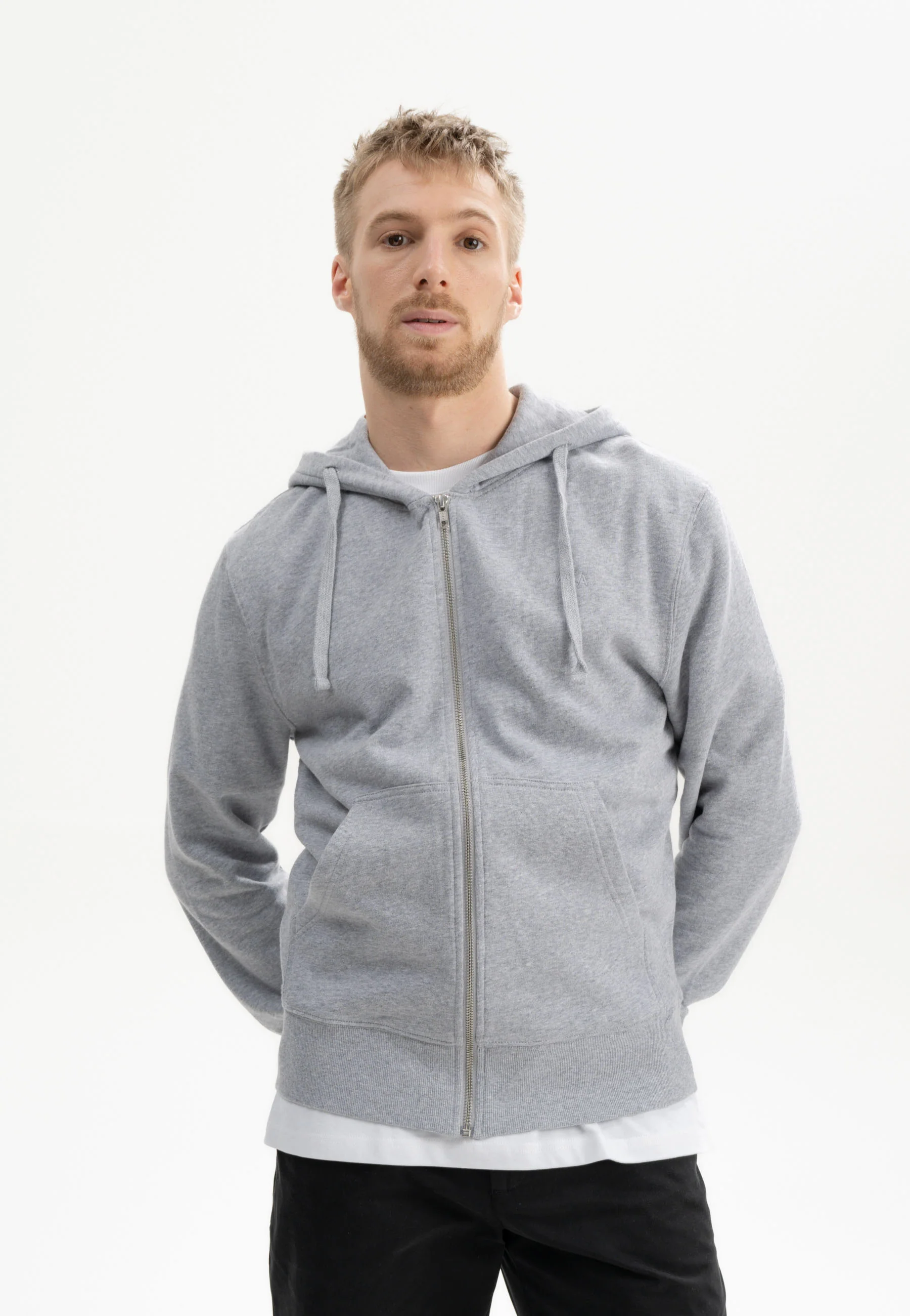 Hoodiejacke mit Reißverschluss Style DEVADAS - Image 8