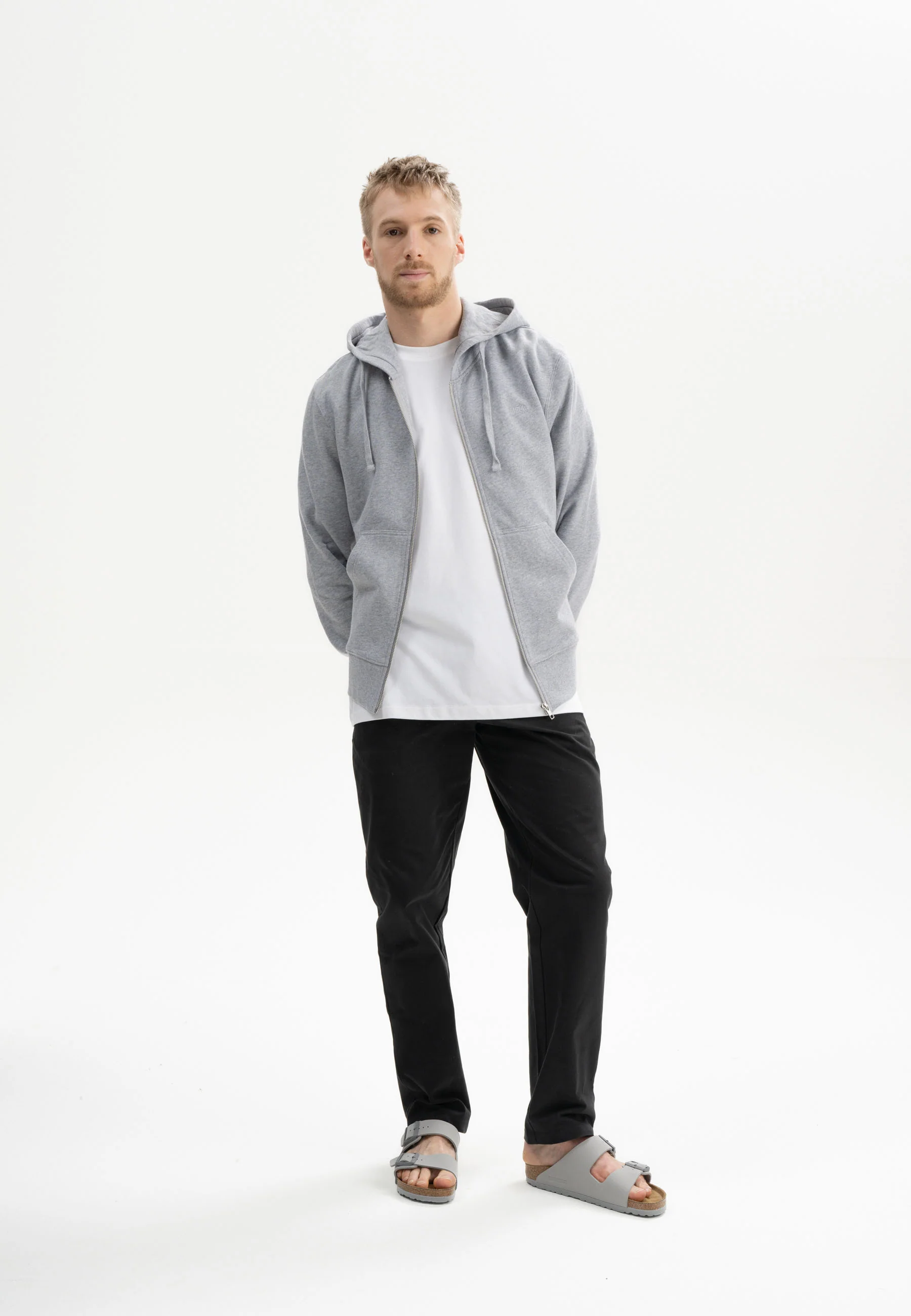 Hoodiejacke mit Reißverschluss Style DEVADAS - Image 9