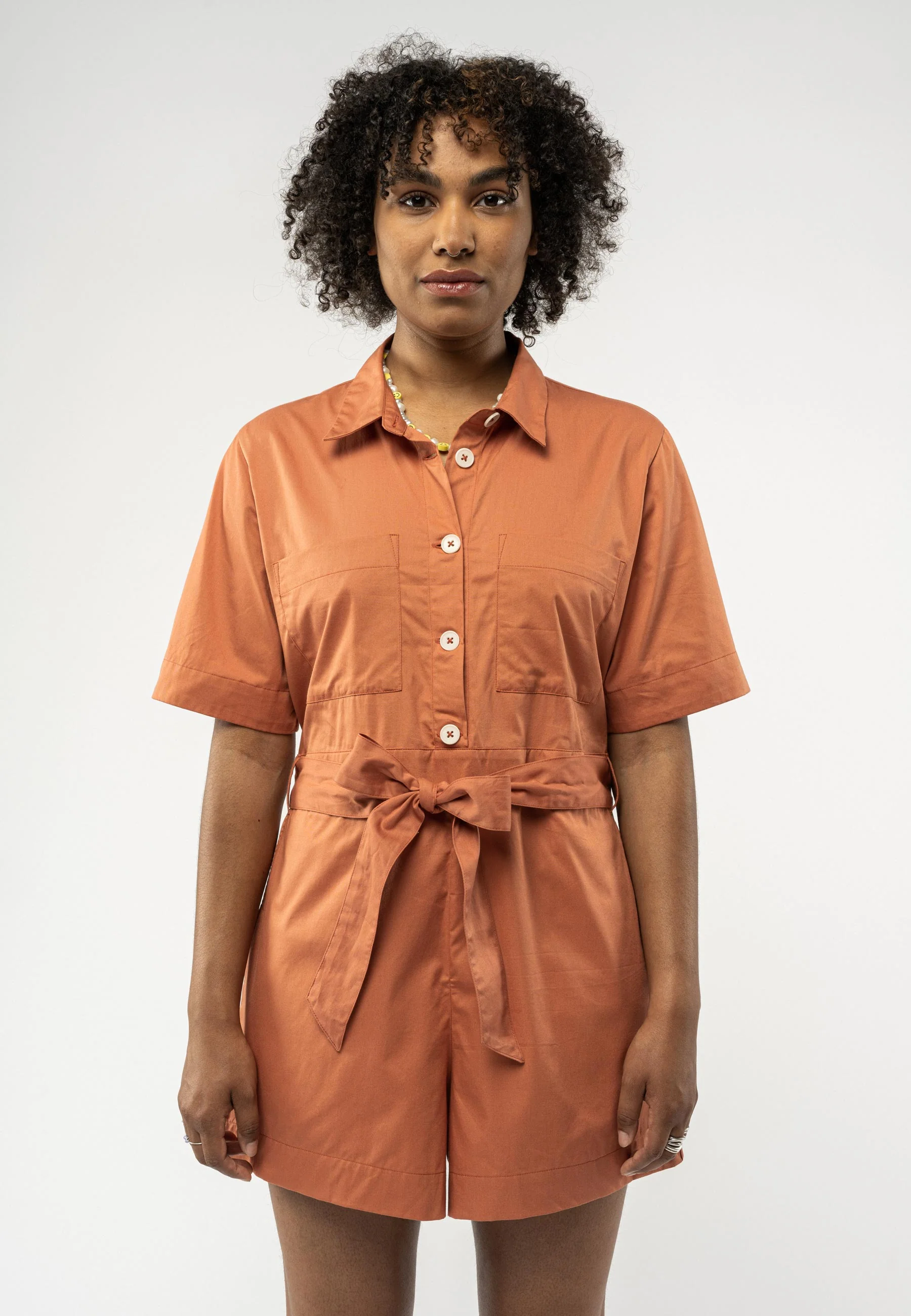 Kurzer Jumpsuit SANELA - Image 15